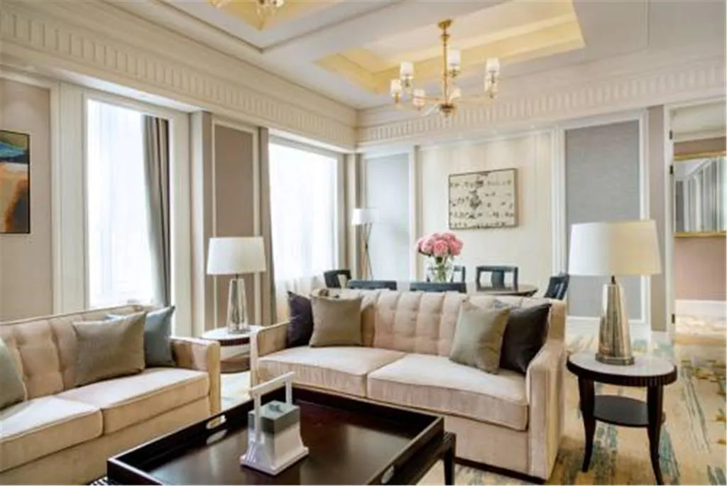 Sofitel Shanghai Hongqiao 5*,